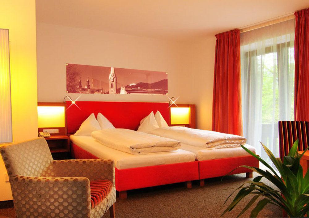 Hotel Clara Vahrn Exteriör bild